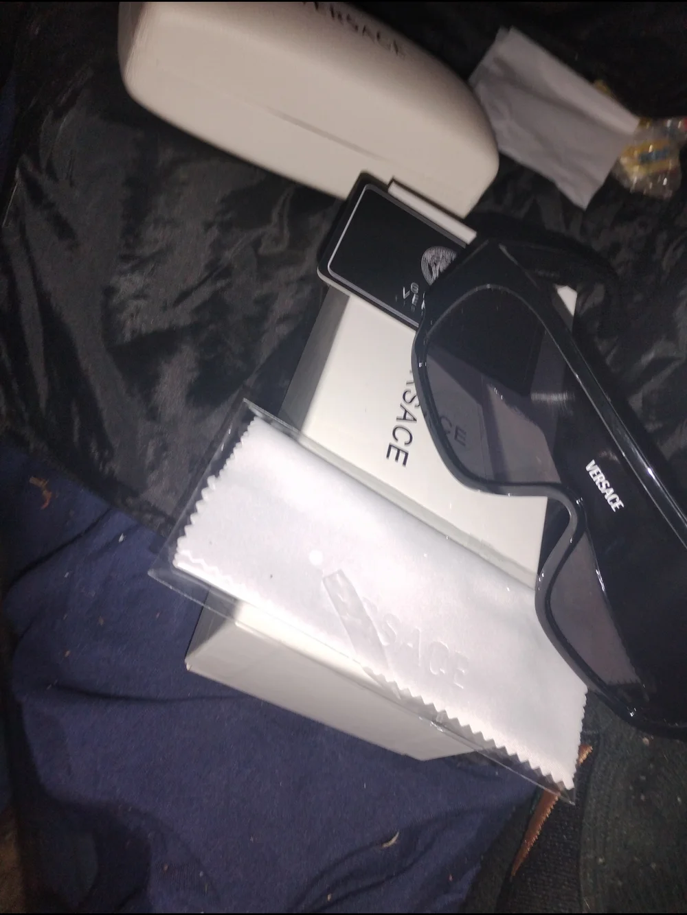 Versace Black And Gold Nib Sunglasses with Gold Logo - Picture 10 of 10